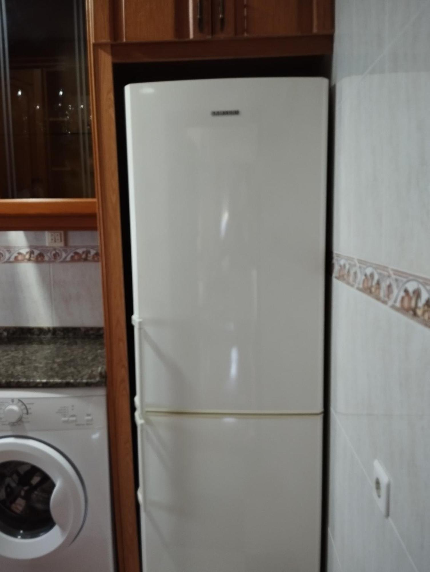 Rented Con Aparcamiento Gratis En La Zona Cadiz